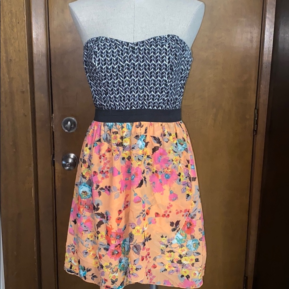 Cute Strapless dress!